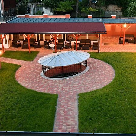 פץ' Hotel Barbakan מראה חיצוני תמונה