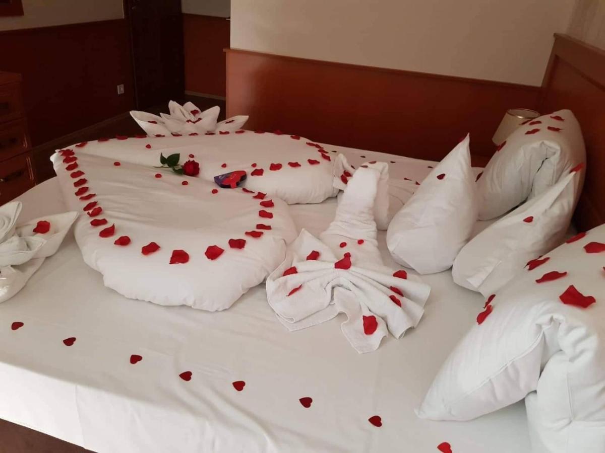 פץ' Hotel Barbakan מראה חיצוני תמונה