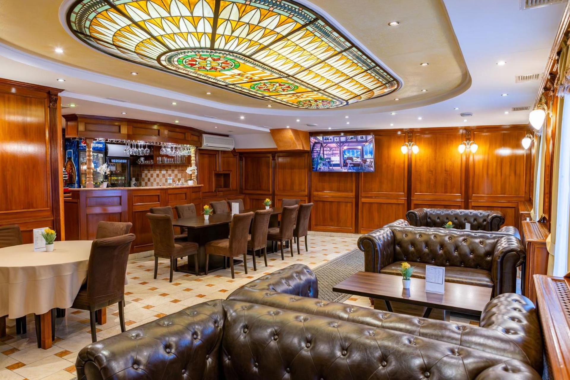 פץ' Hotel Barbakan מראה חיצוני תמונה